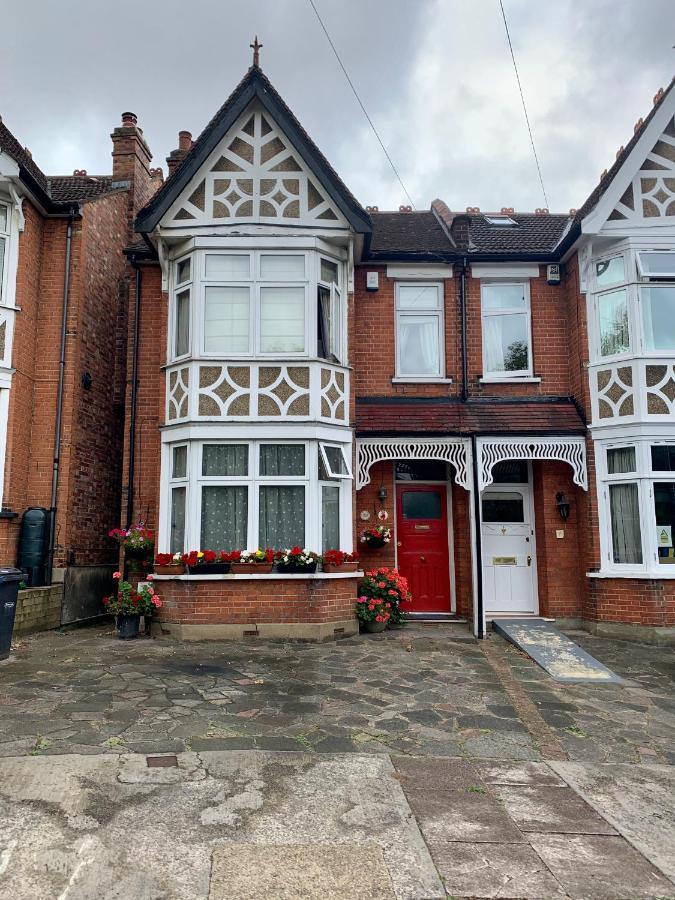 38 Whitehall Road Harrow on the Hill Exterior photo