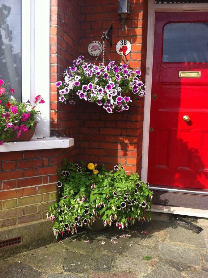 38 Whitehall Road Harrow on the Hill Exterior photo